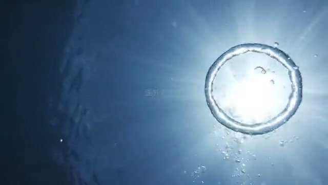 海里的气泡水泡圈