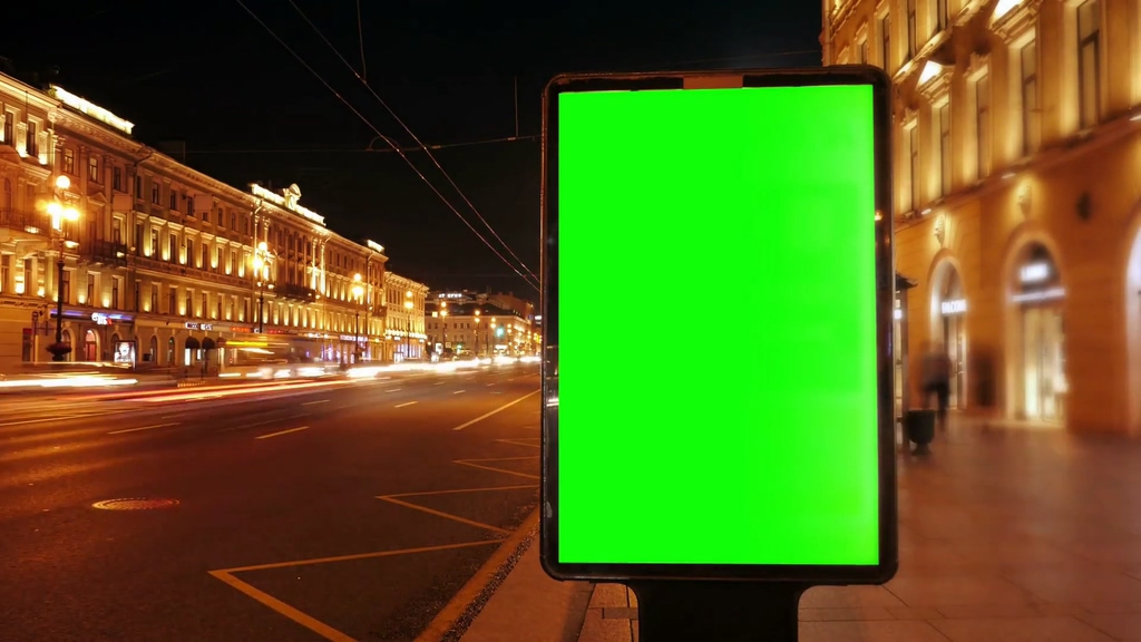 夜景街道上的广告牌绿幕视频素材