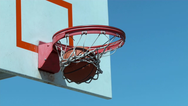 4K日景篮球进球慢动作升格视频
